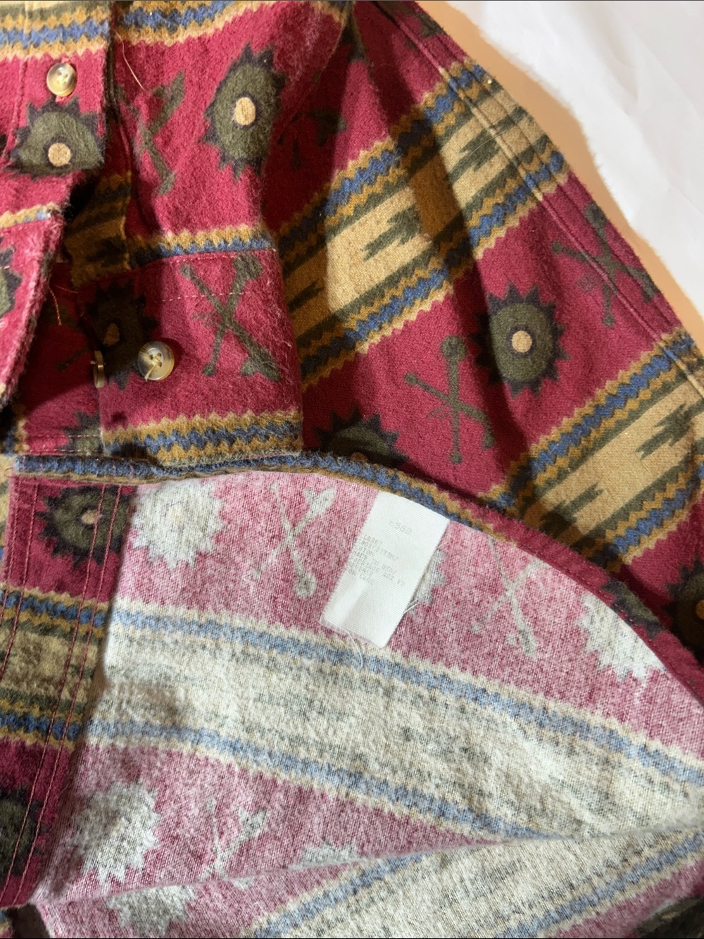 Vintage Woolrich Red, Tan & Green Patterned Button-Down Shirt - Long Sleeve - Picture 4 of 5